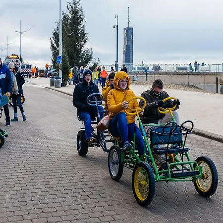 In With Sunny Garden Villa