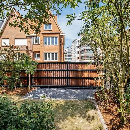 Villa In With Sunny Garden *