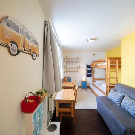 Villa In With Sunny Garden