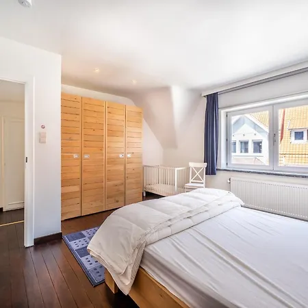 Marsouins Spacious In The Heart Of Villa