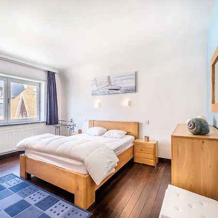 Marsouins Spacious In The Heart Of Villa