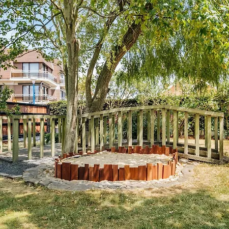 In With Sunny Garden فيلة *