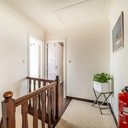 فيلة In With Sunny Garden كوكسيجدي