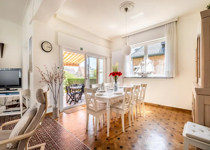 Villa In With Sunny Garden *