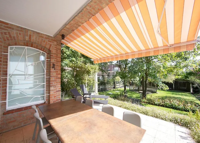 Villa In With Sunny Garden *