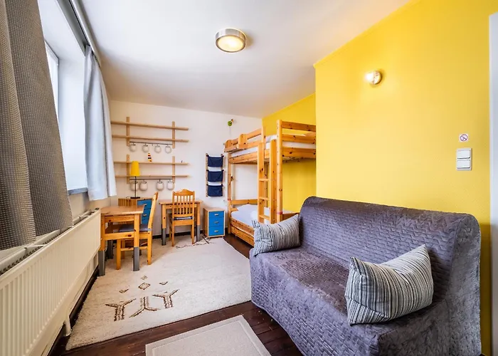 In With Sunny Garden Villa